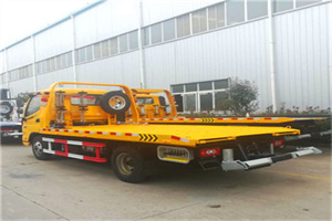 岳池附近拖车救援搭电